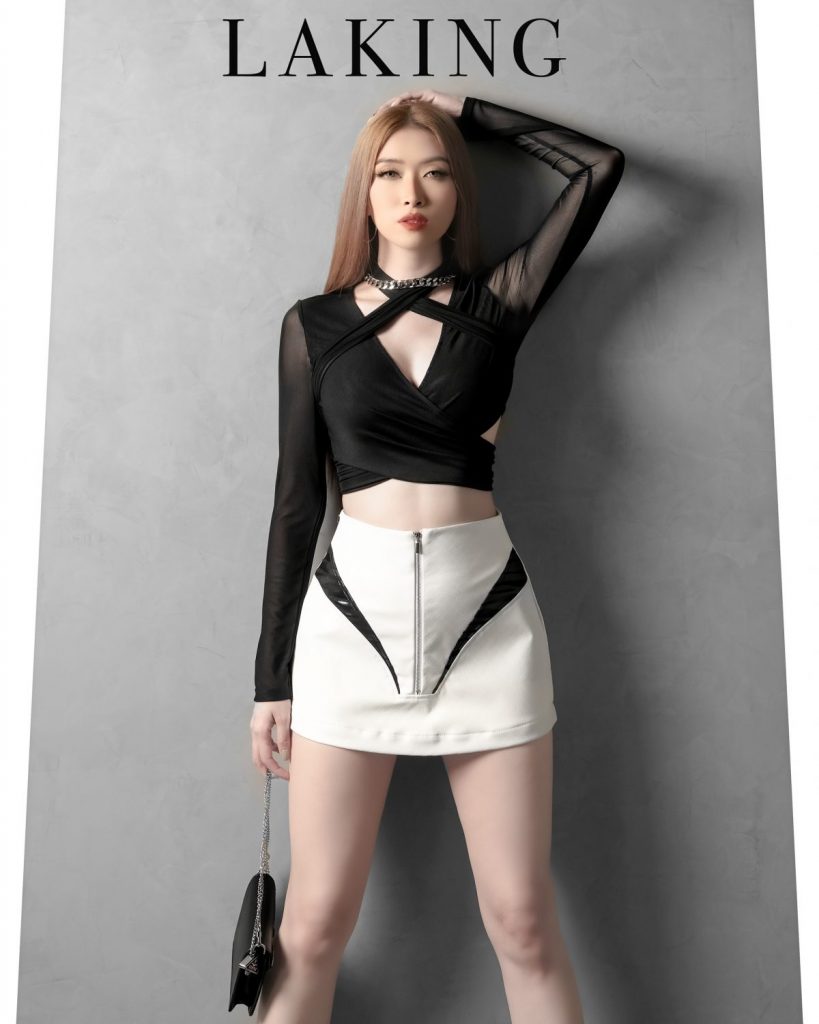 Váy Blackpink ngắn Michiki phối dây kéo & 4 khoá phong cách Ulzzang - Hàng  thiết kế cao cấp (40kg - 68kg) - Chân váy | ThờiTrangNữ.vn