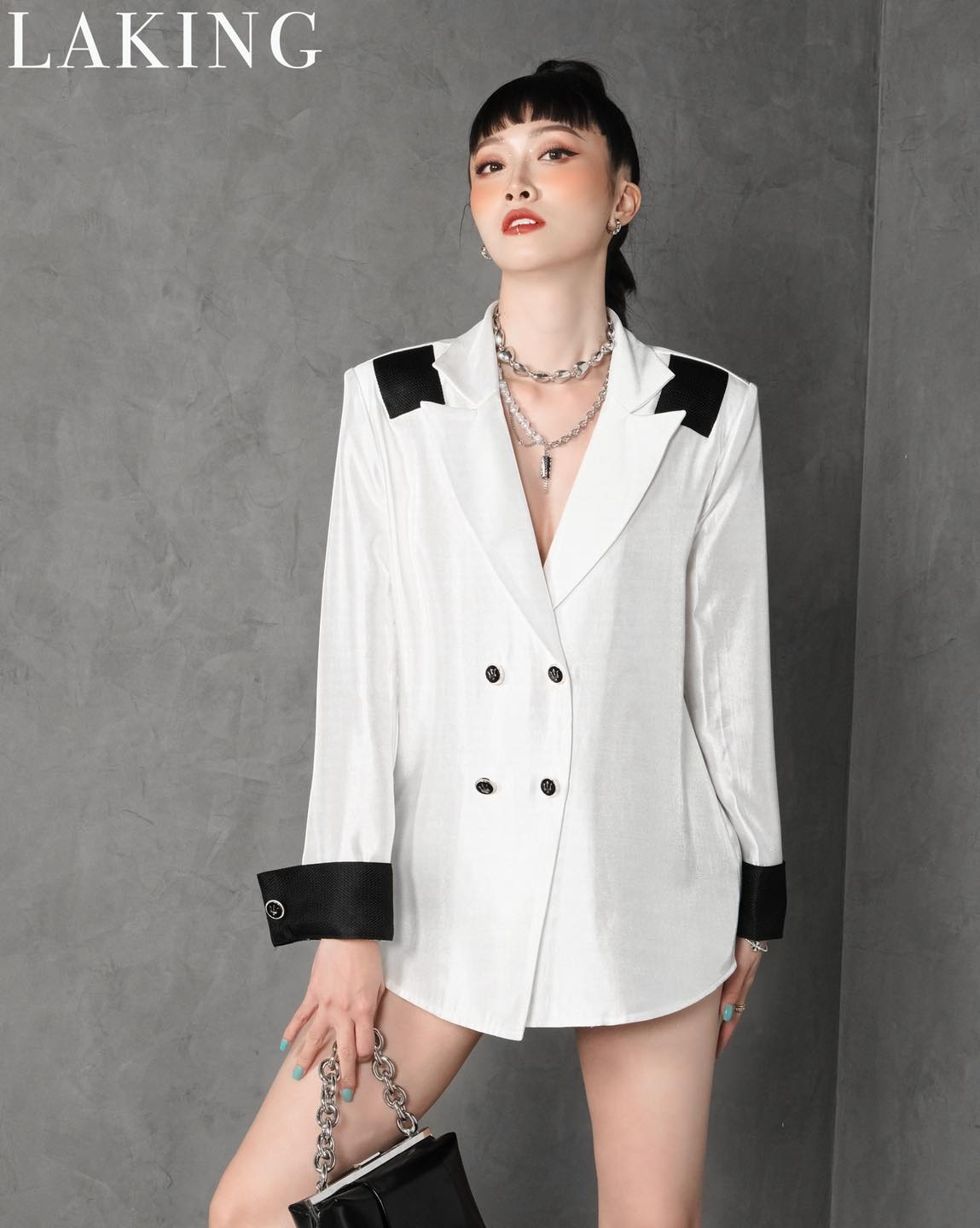 áo blazer trắng form suông